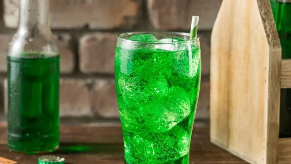 glass of green soda